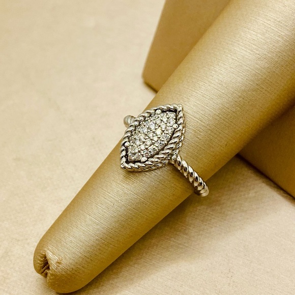 EUC Roberto Coin 18k Twisted White Gold Marquise Shaped Pave Diamond Ring - Picture 3 of 17